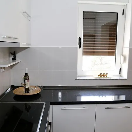 Toni Διαμέρισμα *