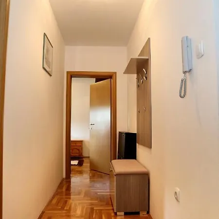 Toni * Τρέμπινιε