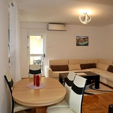 Apartment Toni